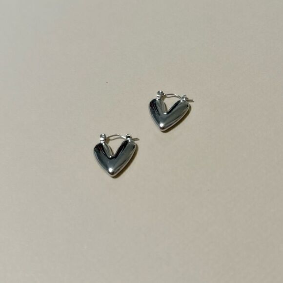 Heart hoop earrings M651 - Picture 3 of 4